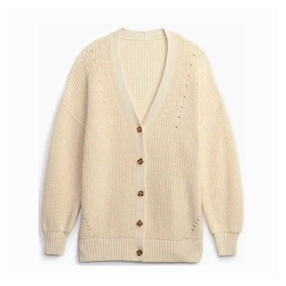GAP Sweaters - NWOT GAP Shaker Stitch Boyfriend Cardigan in Sand Beige